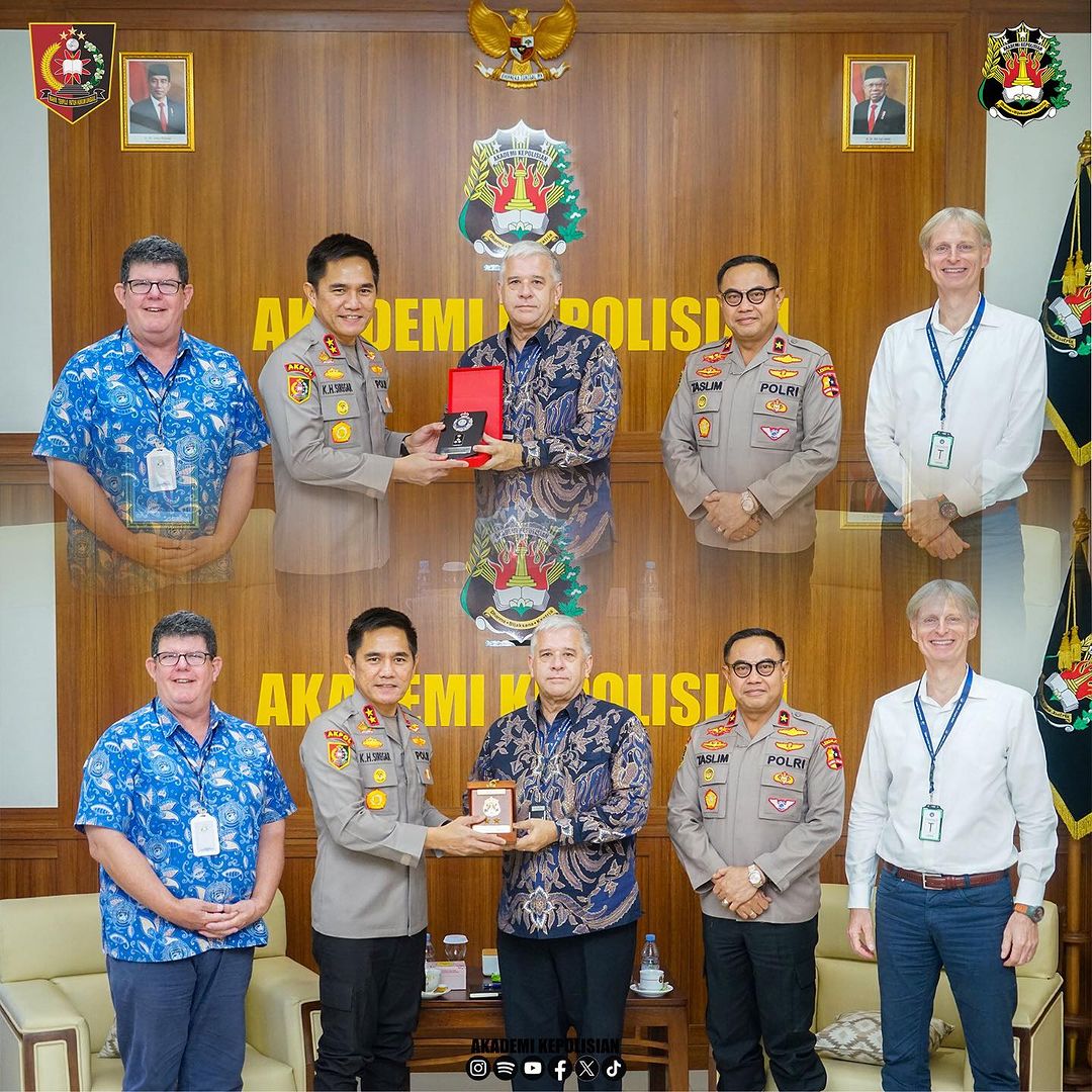 GUBERNUR AKADEMI KEPOLISIAN MENERIMA KUNJUNGAN DELEGASI AFP (AUSTRALIAN ...